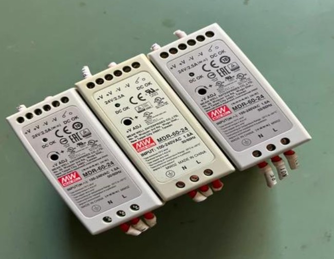 明緯固定式系列機殼型充電電源搭載智能充電更省心